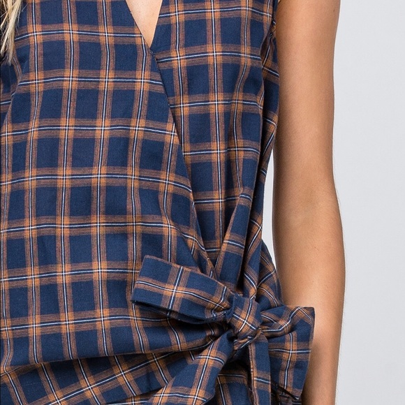 NAVY PLAID SURPLICE TOP with SELF TIE ON THE SIDE - Picture 5 of 8